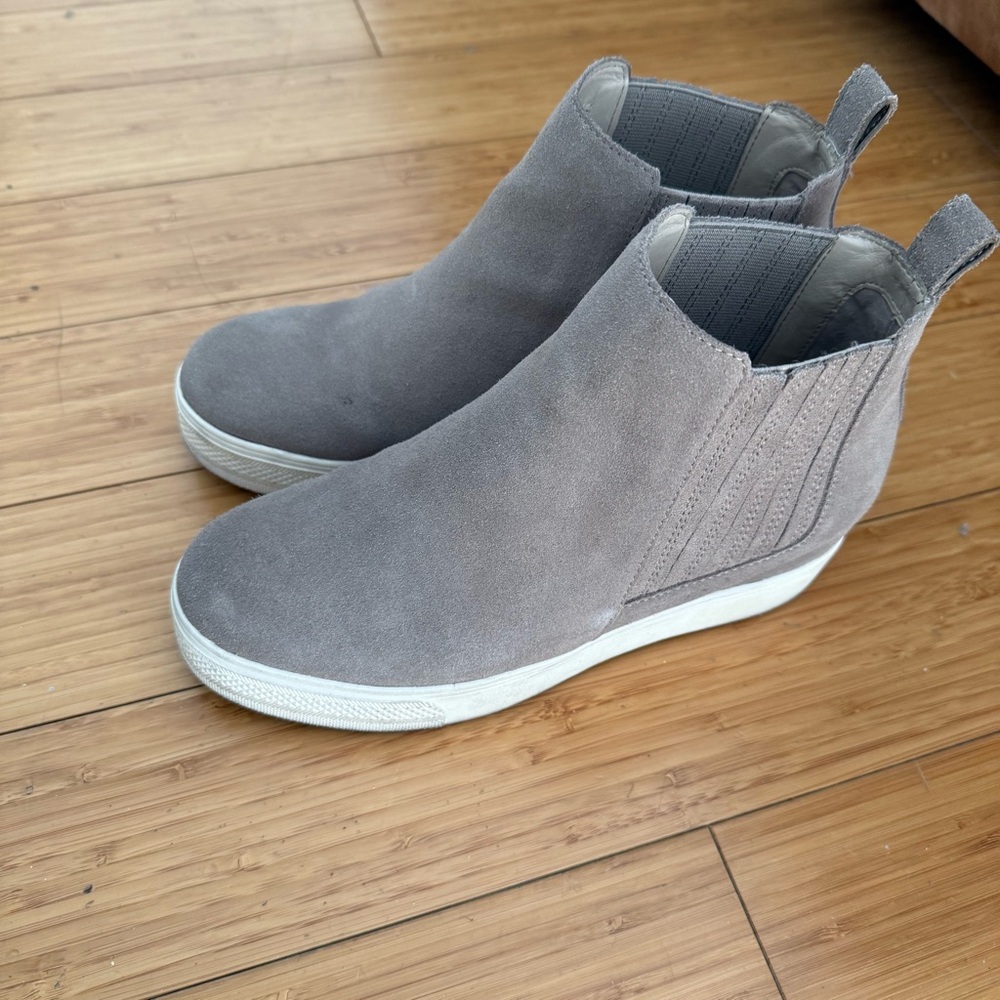 slip on sneakers with small platform